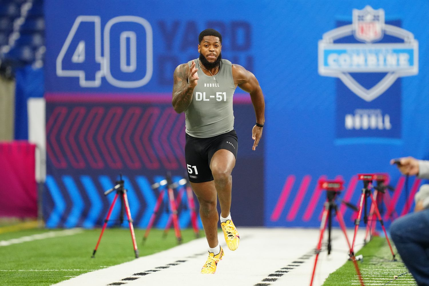 Florida State's Jared Verse takes off in the 40 at the combine. Mel Kiper Jr. sees him in the Bears' future.